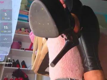 Bongacams Adult Webcam of Mistress-Gwen
