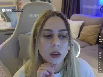 Bongacams Best live sex cam show of -Light-Fury-
