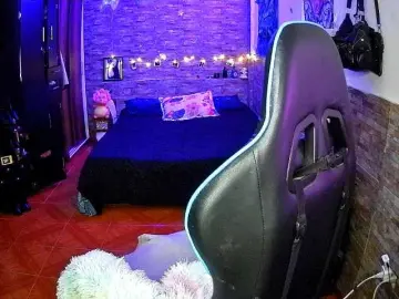 Bongacams Free Live Porn of AngelaQueen