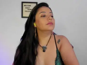 Bongacams Watch Live Sex Cams of Lauratoro