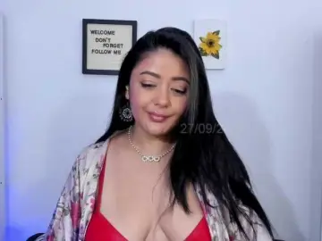 Bongacams Free Porn Cam of Lauratoro