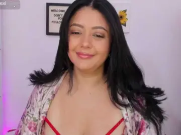 Bongacams Free Porn Cam of Lauratoro