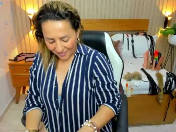 Bongacams Adult Webcam of luciana-ballesteros