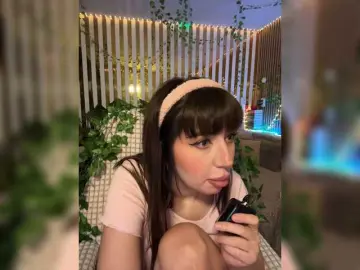 Bongacams Free Live Porn of MiaLiaHot