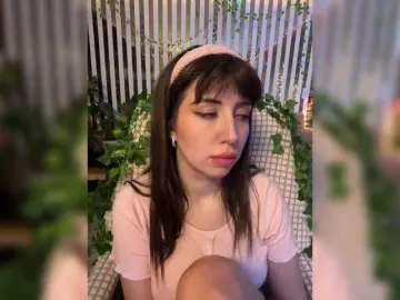 Bongacams Adult Webcam of MiaLiaHot