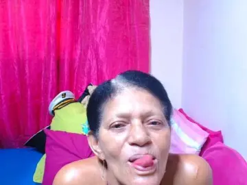 Bongacams Free Porn Cam of SLUTTYROXY