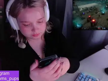 Bongacams Nude Webcam of AlinaAdams