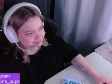 Bongacams Nude Webcam of AlinaAdams