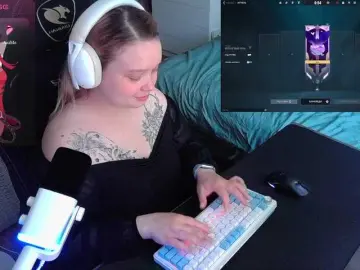 Bongacams Live Sex Cam of AlinaAdams