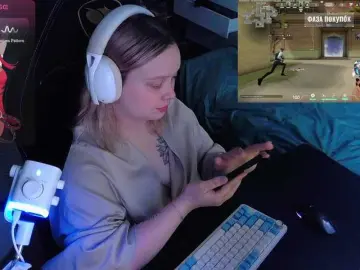 Bongacams Free Live Porn of AlinaAdams
