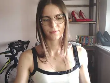 Bongacams Watch Live Sex Cams of MegiKiss