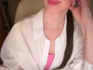 Bongacams Live Sex Cam of emishy