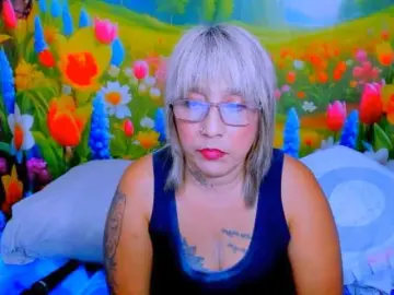 Bongacams Watch Live Sex Cams of indianroxy