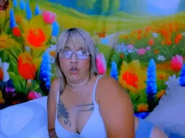 Bongacams Adult Webcam of indianroxy