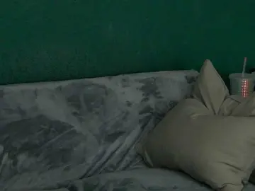 Bongacams Watch Live Sex Cams of SkinnyNatty