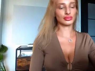 Bongacams Best live sex cam show of MarilynShow