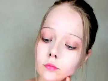 Bongacams Live Sex Cam of MelMooon