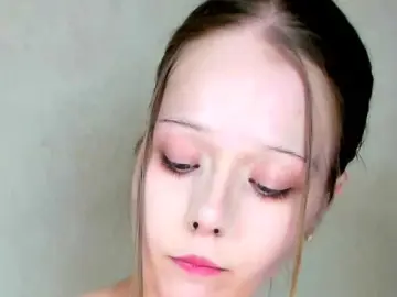 Bongacams Nude Webcam of MelMooon
