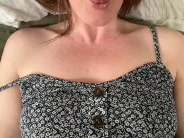 Bongacams Live Porn of REDHEADROSIE