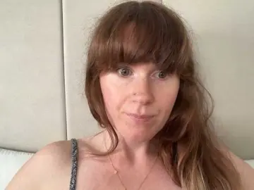 Bongacams Best live sex cam show of REDHEADROSIE
