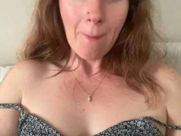 Bongacams Adult Webcam of REDHEADROSIE