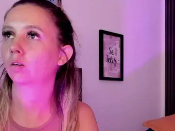 Bongacams Best live sex cam show of MiaAndErick