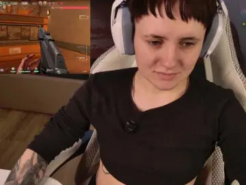 Bongacams Watch Live Sex Cams of LunaL0ve