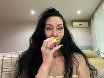 Bongacams Best live sex cam show of KorolevaQween000