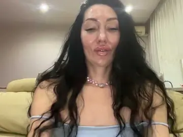 Bongacams Nude Webcam of KorolevaQween000