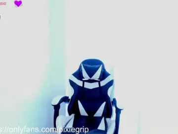 Bongacams Live Sex Cam of RevySadashiTrue