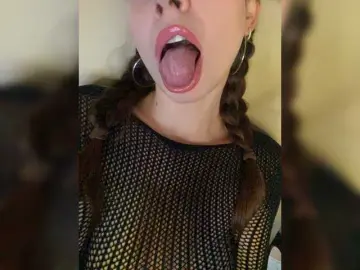 Bongacams Free Porn Cam of AlicePurr