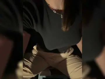 Bongacams Free Porn Cam of daddySgirl9