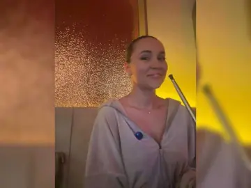 Bongacams Live Sex of QWEENII
