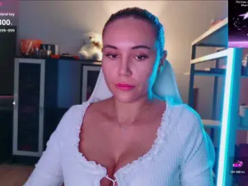 Bongacams Free Live Porn of QWEENII