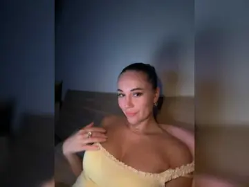 Bongacams Sex Chat of QWEENII