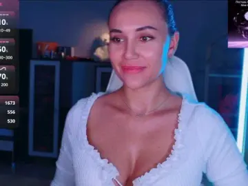 Bongacams Live Sex of QWEENII