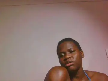Bongacams Sex Cam of Midnightwhisper01