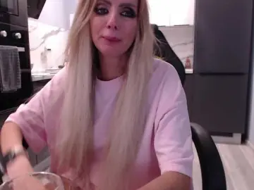 Bongacams Watch Live Sex Cams of blondalina
