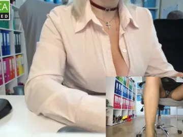 Bongacams Best live sex cam show of legsoffice