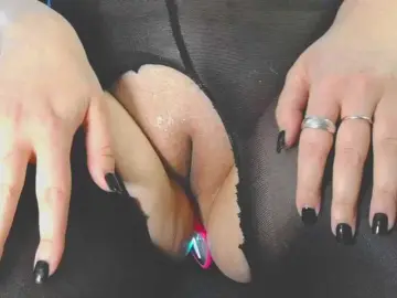 Bongacams Watch Live Sex Cams of Embrina