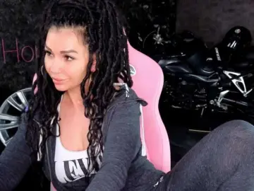 Bongacams Private Sex Chat of -BABAYAGA-