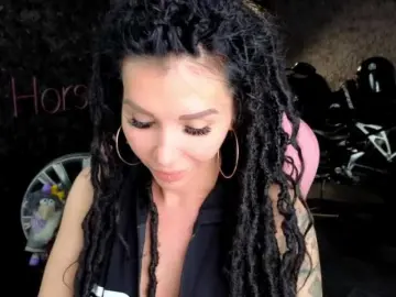 Bongacams Free Live Porn of -BABAYAGA-