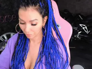 Bongacams Watch Live Sex Cams of -BABAYAGA-
