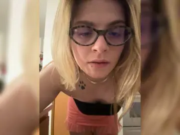 Bongacams Free Porn Cam of ReneeAnderson