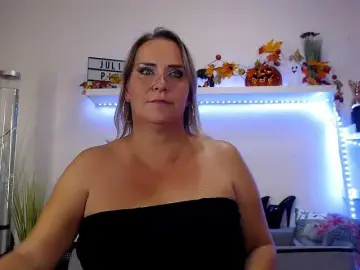 Bongacams Sex Cam of JuliaPink
