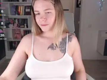 Bongacams Free Porn Cam of EmmaBryan