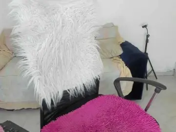 Bongacams Free Porn Cam of sweet-roses