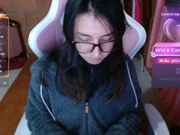 Bongacams Sex Cam of Maggie-Fox