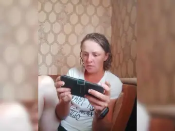 Bongacams Watch Live Sex Cams of REPTILIAY