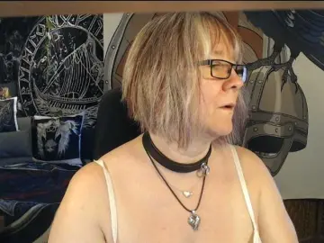 Bongacams Free Live Porn of 90dTitten